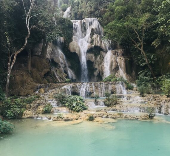 Le cascate Kuang Si a Luang Prabang, nel Laos: un dipinto naturale